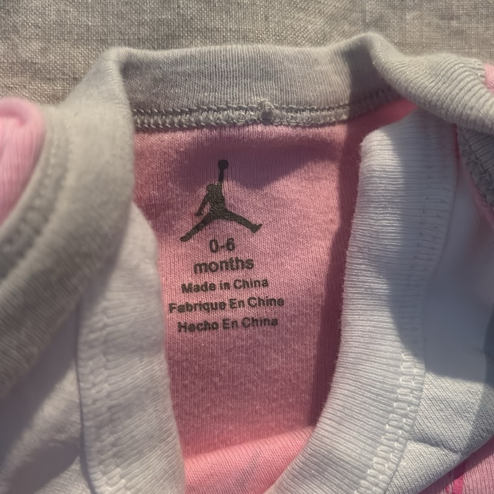 Baby girl jordan onesie - Picture 2 of 3